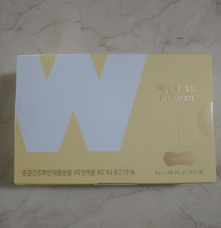 디오르 파인화이트 — 5점을 준 리뷰어가 2022년 2월 올린 사용 사진