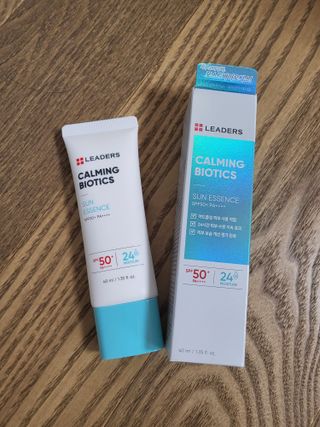 리더스코스메틱 리더스 카밍 바이오틱스 선 에센스 SPF 50+ PA++++ — 5점을 준 리뷰어가 2022년 6월 올린 사용 사진