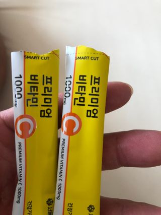 서울약사신협 프리미엄 비타민C 1,000mg_2.5g x 50포 — 5점을 준 리뷰어가 2021년 10월 올린 사용 사진