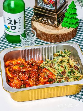 화끈한녀석들 새오똥400g 새우,오징어,똥집 볶음요리 소스,밀떡, 참기름 포함 — 5점을 준 리뷰어가 2022년 11월 올린 사용 사진