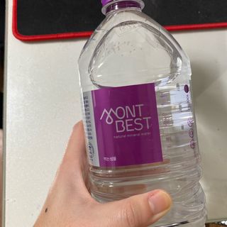 몽베스트 MONTBEST 1L 12입 — 4.5점을 준 리뷰어가 2022년 4월 올린 사용 사진