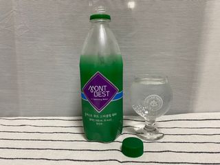 몽베스트 Montbest with Sparkling water Plain 20병 — 5점을 준 리뷰어가 2021년 11월 올린 사용 사진