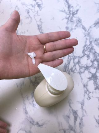 H365 Redwin Premium Moisturiser 레드윈 프리미엄 모이스춰라이저 500ml — 5점을 준 리뷰어가 2021년 4월 올린 사용 사진