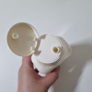 카프리나 프레쉬 산양밀크 어메이징 바디워시 500ml (오리지널향) — 5점을 준 리뷰어가 2023년 5월 올린 사용 사진