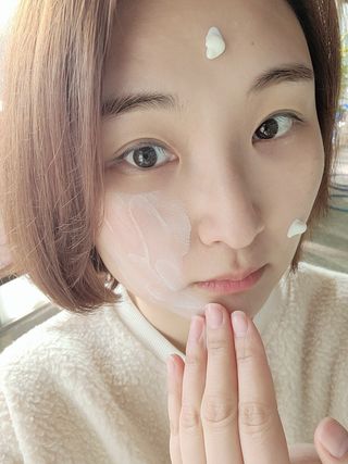 바노바기 코스메틱 바노바기 밀크씨슬 리페어 시카 선스크린 플러스 50ml — 4점을 준 리뷰어가 2023년 2월 올린 사용 사진