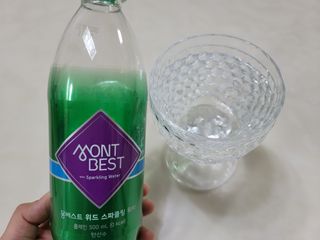 몽베스트 Montbest with Sparkling water Plain 20병 — 5점을 준 리뷰어가 2022년 8월 올린 사용 사진