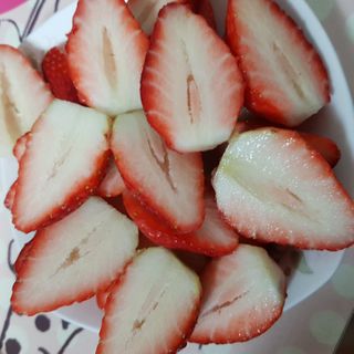 옳음 딸기 논산 설향 딸기 900g 산지직송 — 5점을 준 리뷰어가 2021년 1월 올린 사용 사진