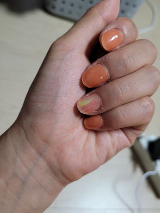 데싱디바 글레이즈 젤네일 별빛유리네일 6종_랜덤발송 — 4점을 준 리뷰어가 2021년 8월 올린 사용 사진