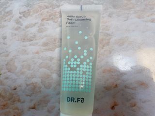 닥터에프파이브 젤리스크럽 소프트 클렌징폼 120ml — 5점을 준 리뷰어가 2022년 5월 올린 사용 사진