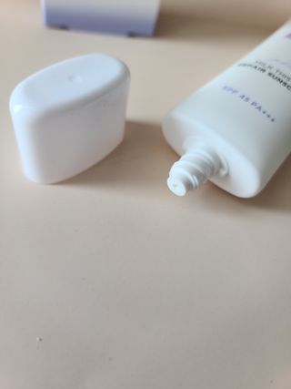 바노바기 코스메틱 바노바기 밀크씨슬 리페어 시카 선스크린 플러스 50ml — 5점을 준 리뷰어가 2023년 3월 올린 사용 사진