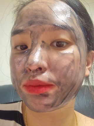 프롬노시베 차콜 소르베 필링 앤 클렌징 밤 — 5점을 준 리뷰어가 2021년 12월 올린 사용 사진