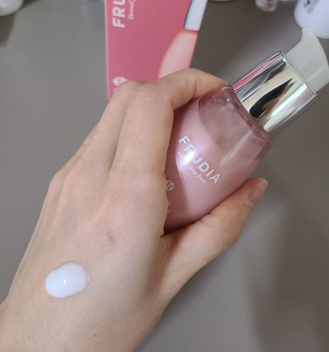 [후르디아] 탱글한 탄력케어템 석류 세럼 리뷰 사진