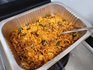 화끈한녀석들 새오똥400g 새우,오징어,똥집 볶음요리 소스,밀떡, 참기름 포함 — 4점을 준 리뷰어가 2022년 11월 올린 사용 사진