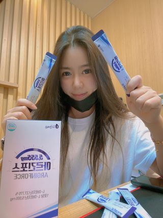자연에온 아르긴포스 L-아르기닌 5555mg 스틱 15개입 1박스 — 5점을 준 리뷰어가 2021년 4월 올린 사용 사진