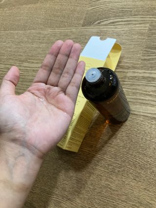 스킨큐어 산다화 비타민c 화이트닝 토너 150ml — 5점을 준 리뷰어가 2021년 12월 올린 사용 사진