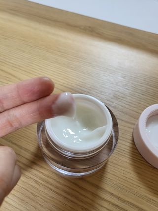 프리마인 바르기만 하면 철벽 스킨케어+24시간 마스크팩 효과. 셀라브 리제너레이팅 시스템 부스터+크림 세트 — 5점을 준 리뷰어가 2023년 5월 올린 사용 사진
