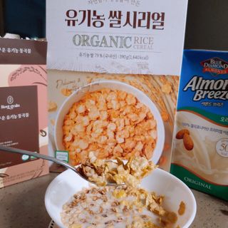 씨알푸드 유기농 쌀 시리얼 390g + 갓 구운 유기농 발아통곡물 150g — 5점을 준 리뷰어가 2021년 12월 올린 사용 사진