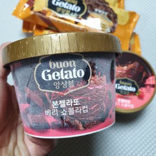 롯데제과 본젤라또 비스킷&바닐라카라멜바, 본젤라또 베리쇼콜라컵 — 4점을 준 리뷰어가 2021년 11월 올린 사용 사진