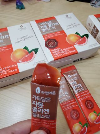 자연에온 가득담은 자몽 콜라겐 젤리스틱 2BOX — 5점을 준 리뷰어가 2020년 12월 올린 사용 사진