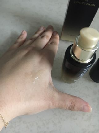 수려한 더블랙세럼 15ml — 5점을 준 리뷰어가 2022년 3월 올린 사용 사진