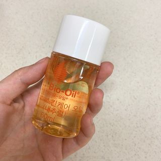 바이오오일 [바이오-오일] 스킨케어 오일 내추럴 60ml — 5점을 준 리뷰어가 2021년 10월 올린 사용 사진