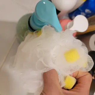벨먼 내추럴스파 수분광채 스크럽 바디워시 600ml 5종 — 5점을 준 리뷰어가 2022년 5월 올린 사용 사진
