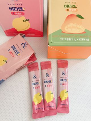 비타앤C 레몬맛, 망고맛 — 5점을 준 리뷰어가 2021년 4월 올린 사용 사진
