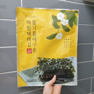[해림맛김] 들기름에 구운 바삭바삭 김 4종 세트 + 1종 랜덤발송 총5개입 — 5점을 준 리뷰어가 2021년 3월 올린 사용 사진