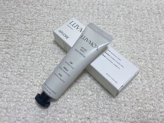 러브모아 향수 고체향수 승무원 고체향수 바르는 향수 니치향수 도손 우드세이지 앤 씨솔트 — 5점을 준 리뷰어가 2022년 12월 올린 사용 사진