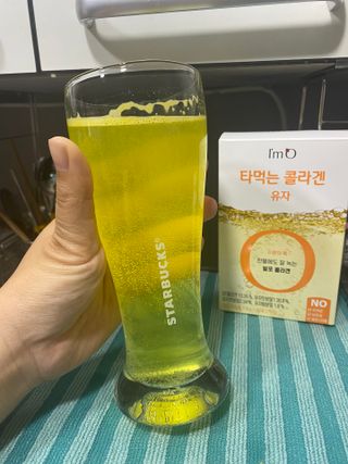 [음료수 대신 가능!]  빠르게 흡수되는 아임오 타먹는 콜라겐 1박스 — 4.5점을 준 리뷰어가 2023년 4월 올린 사용 사진