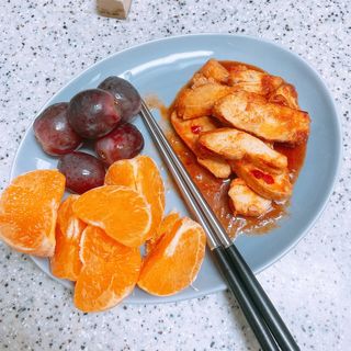 굽네몰 [굽네] 소스가 맛있는 닭가슴살 슬라이스 4종 — 5점을 준 리뷰어가 2021년 4월 올린 사용 사진