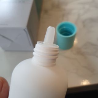 리더스코스메틱 리더스 카밍 바이오틱스 에센스 워터 — 5점을 준 리뷰어가 2021년 6월 올린 사용 사진