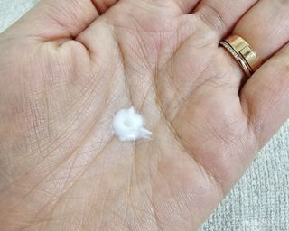 바노바기 코스메틱 바노바기 밀크씨슬 리페어 시카 선스크린 플러스 50ml — 5점을 준 리뷰어가 2023년 3월 올린 사용 사진