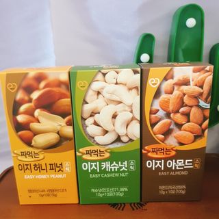 짜먹는 이지견과 짜먹는 이지아몬드, 짜먹는 이지허니피넛, 짜먹는 이지캐슈넛 각 10g X  10포 — 5점을 준 리뷰어가 2021년 2월 올린 사용 사진