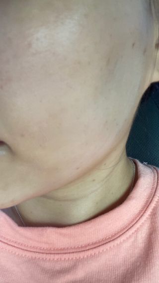 메타포레 12PM  카밍 선스크린 — 5점을 준 리뷰어가 2021년 8월 올린 사용 사진
