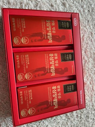 광동생활건강 광동 명품 홍삼정데일리 10mL x 30포 — 5점을 준 리뷰어가 2023년 4월 올린 사용 사진