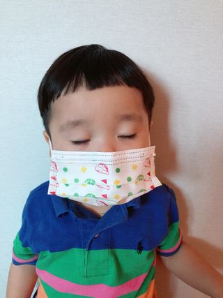 [숨그림] 덴탈마스크 짱구 우리아이 그리고 내가 쓰는 믿을수있는 케릭터 마스크 — 3.5점을 준 리뷰어가 2021년 10월 올린 사용 사진