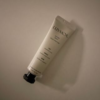 러브모아 향수 고체향수 승무원 고체향수 바르는 향수 니치향수 도손 우드세이지 앤 씨솔트 — 4.5점을 준 리뷰어가 2022년 12월 올린 사용 사진
