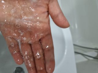 방방곳곳 편림초 마이크로바이옴 샴푸 — 5점을 준 리뷰어가 2022년 3월 올린 사용 사진
