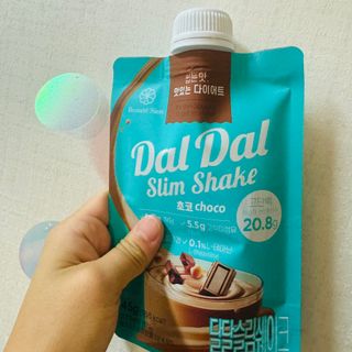 달달슬림쉐이크 구매평★달달슬림 맛있는 단백질 쉐이크 파우치 다이어트 식사대용 프로틴 파우더 보충제 — 5점을 준 리뷰어가 2025년 7월 올린 사용 사진
