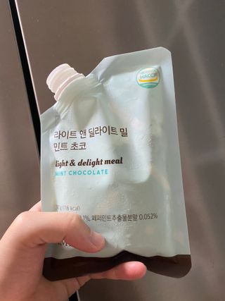 아므_이너뷰티 라이트 앤 딜라이트 밀 민트 초코 — 5점을 준 리뷰어가 2021년 8월 올린 사용 사진