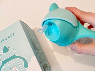 유비맘 트라이탄 코니빨대컵_컬러 랜덤 발송 — 5점을 준 리뷰어가 2021년 2월 올린 사용 사진