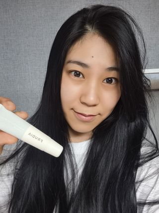 [후르디아] 올리브영 착한보습 비건 립버터 2종 — 5점을 준 리뷰어가 2023년 1월 올린 사용 사진