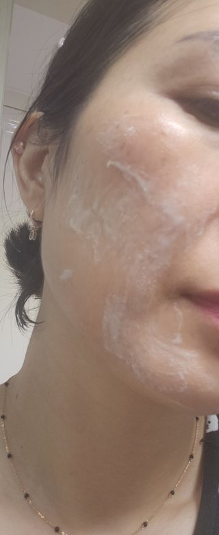 프리마인 메이크업과 들뜨는 각질까지 한방에 깐달걀로! 순하기까지한 셀베이스 그린티클렌저(200ml) — 5점을 준 리뷰어가 2023년 5월 올린 사용 사진