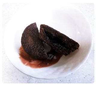 롯데제과 까망카스타드 더블초코 — 5점을 준 리뷰어가 2021년 5월 올린 사용 사진