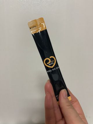 짜먹는 이지견과 짜먹는 이지아몬드, 짜먹는 이지허니피넛, 짜먹는 이지캐슈넛 각 10g X  10포 — 5점을 준 리뷰어가 2021년 3월 올린 사용 사진