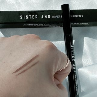 씨스터앤 퍼펙트 엣지 브러쉬 펜 라이너 2종 택 1 — 5점을 준 리뷰어가 2022년 2월 올린 사용 사진