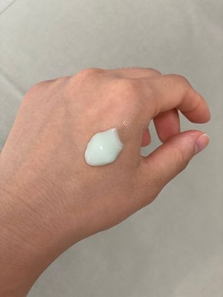 랑벨 랑바이오 블랙 시카 크림 50ml(블랙비 프로폴리스, 시카 4종, 판테놀 10 함유) — 5점을 준 리뷰어가 2022년 7월 올린 사용 사진