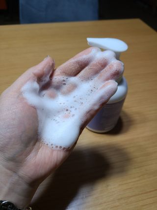 약손명가코스메틱 에오스보떼 브라이트닝 버블 폼 클렌징 300ml — 5점을 준 리뷰어가 2021년 12월 올린 사용 사진