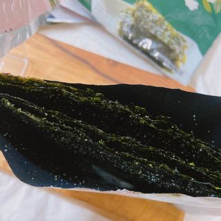 [해림맛김] 들기름에 구운 바삭바삭 김 4종 세트 + 1종 랜덤발송 총5개입 — 4.5점을 준 리뷰어가 2021년 2월 올린 사용 사진